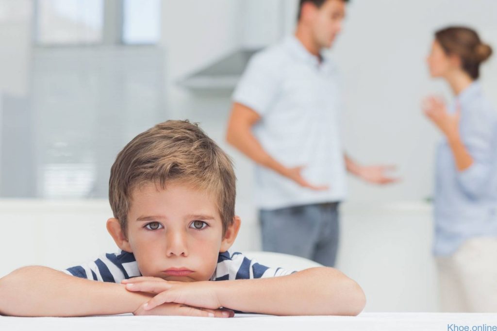 phát hiện sớm tự kỷ ở trẻ